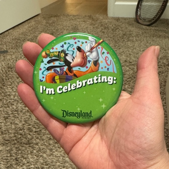 Disneyland Green Celebration Button - Picture 3 of 3